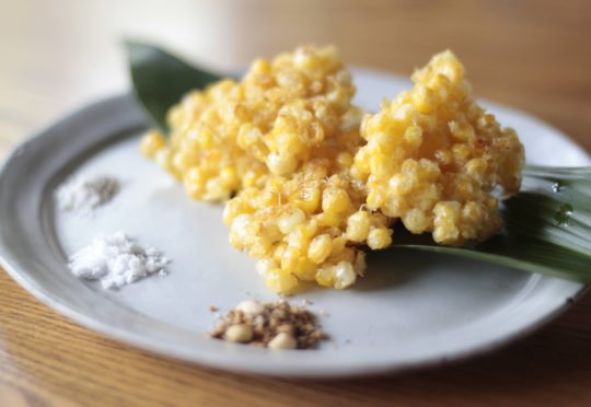 とうもろこしのかき揚げ