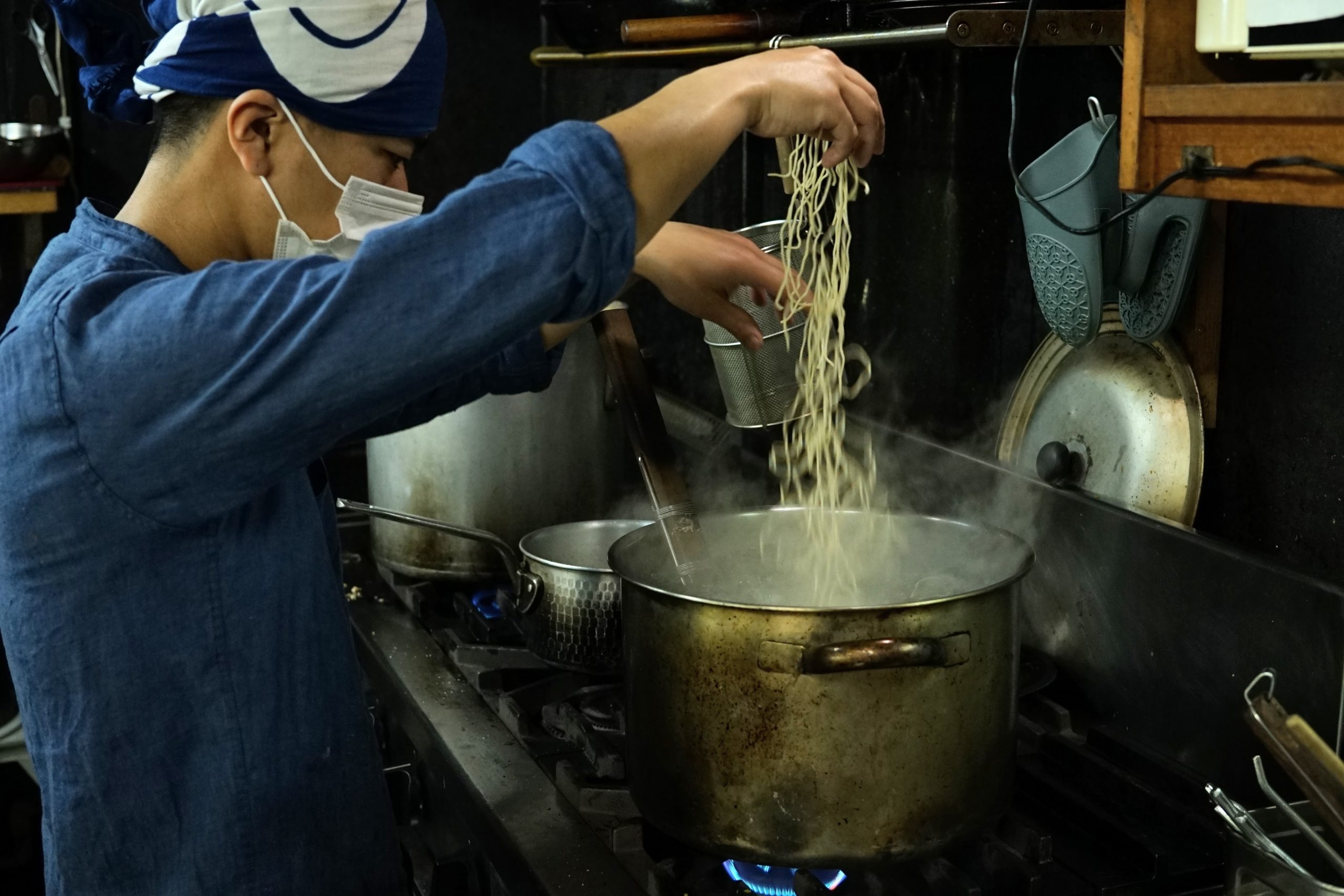 塩そばの試作風景