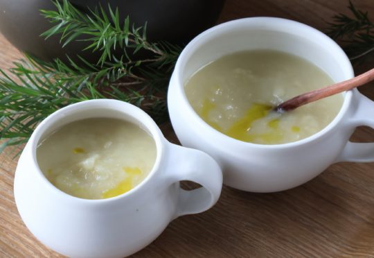 新玉ねぎと塩だけスープ