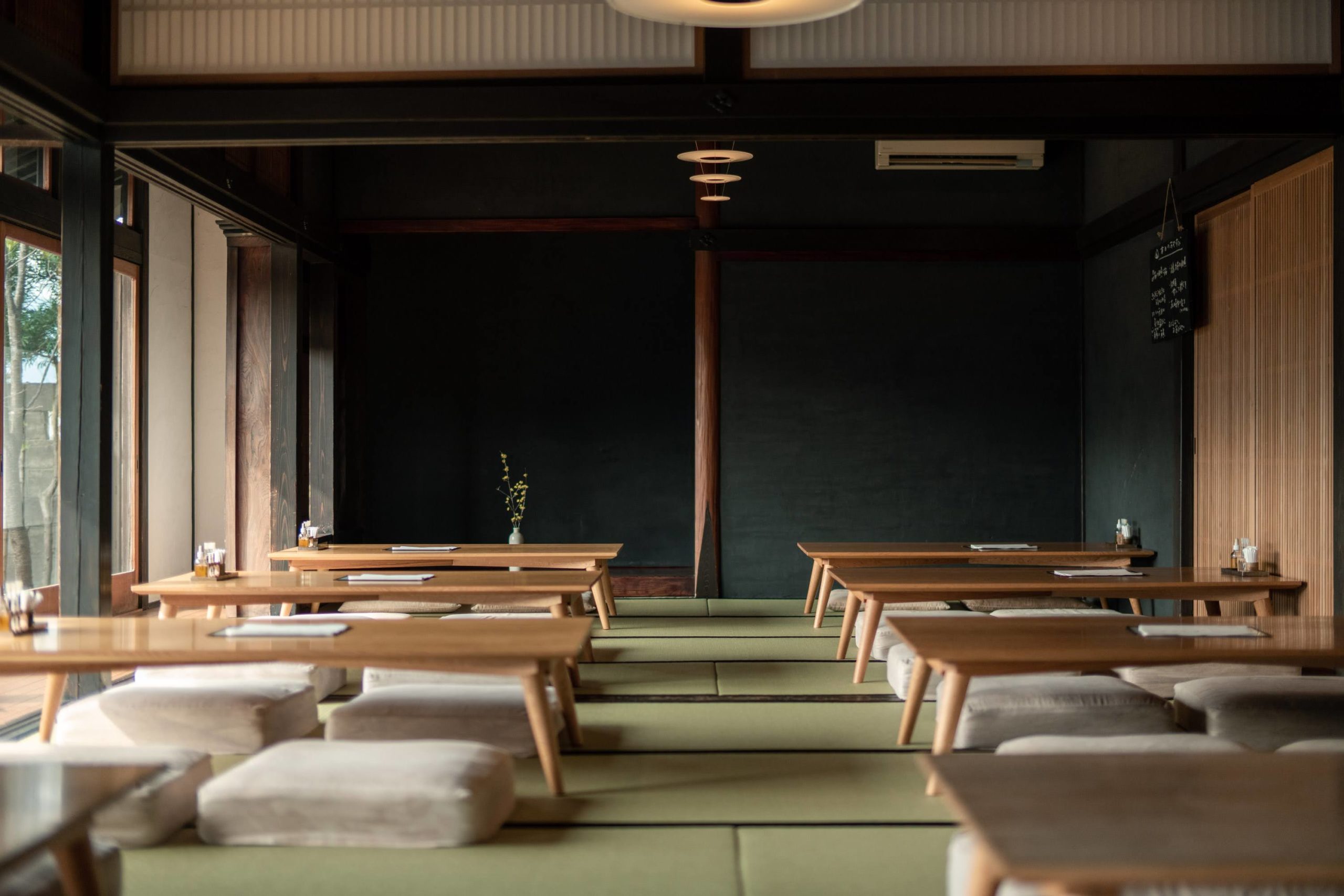 ゴハンヤイタル